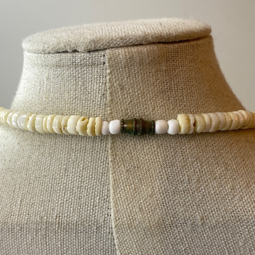 Shell necklace - Picture 3 of 4